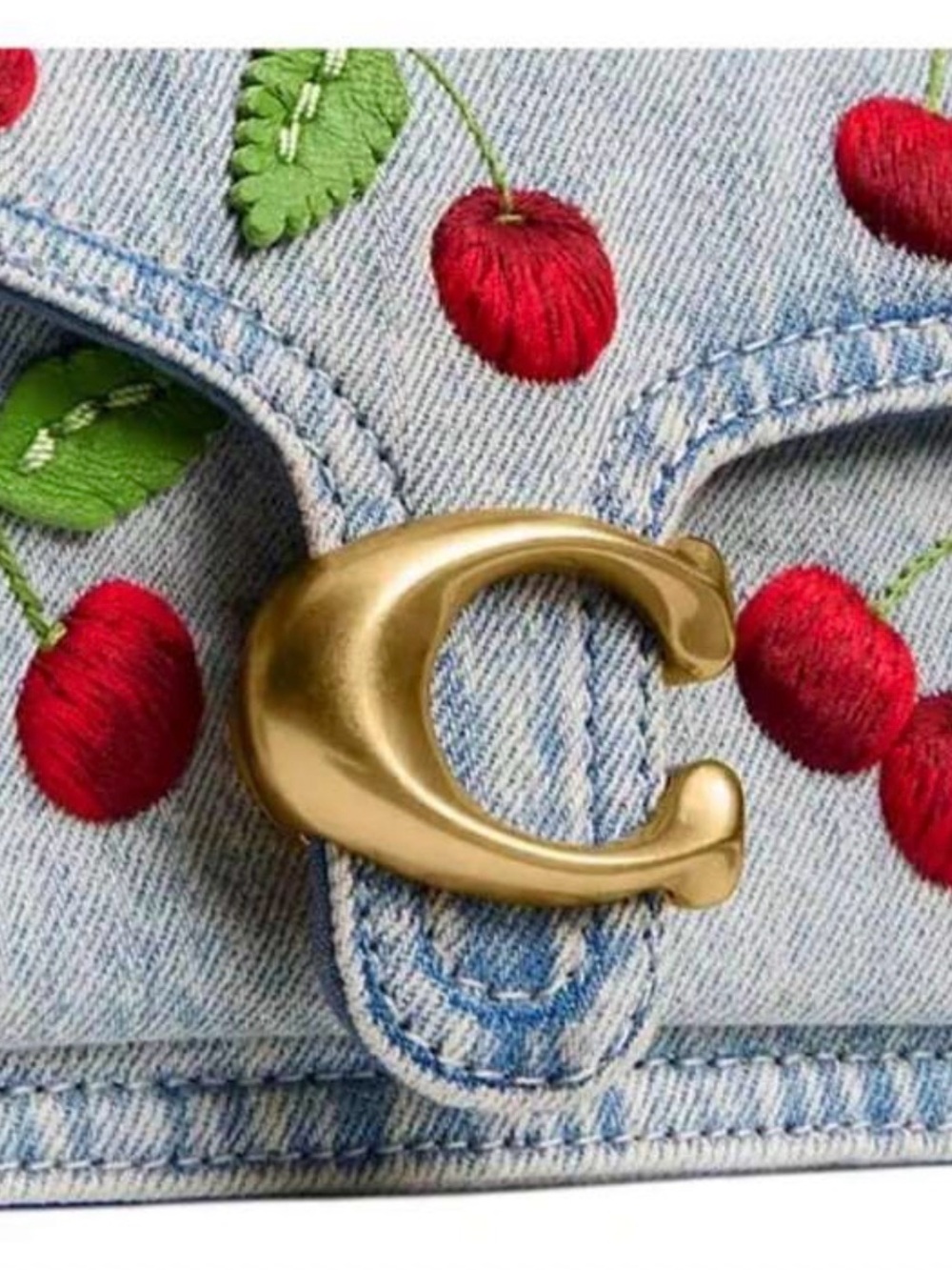 🍒 COACH Tabby Shoulder Bag 20 with Cherry Embroidery 🍒 - Picture 5 of 9